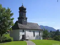 Die alte Kirche in Gunzesried und dahinter der Gr�nten (Oberallg�u, Sommer 2009)