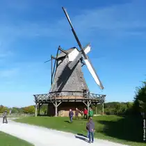 Kappenwindm�hle - die Fl�gel sind in Bewegung, LWL-Freilichtmuseum Detmold (Kreis Lippe, NRW, Oktober 2013)