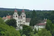 Rheinau, das Benediktinerkloster mit der Klosterkirche steht auf einer Insel im Rhein, Juli 2013