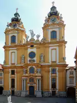 Westfassade d.Stiftskirche MELK, die T�rme wurde nach einem Brand 1738 wieder neu errichtet; 130830