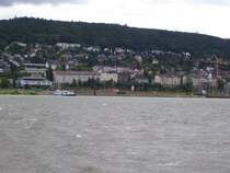 Blick von R�desheim aus �ber den Rhein auf Bingen. 24.07.2007