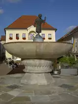 St. Veit an der Glan, Florianibrunnen am oberen Platz (02.10.2013)