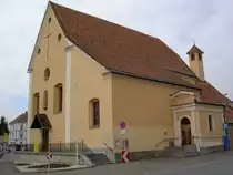 Knittelfeld, ehem. Kapuzinerklosterkirche Maria Verk�ndigung, Kapuzinerplatz 4, 
erbaut von 1705 bis 1709, seit 2009 griechisch-orthodoxe Kirche (03.10.2013)