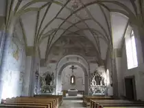 Knittelfeld, St. Johann der T�ufer Kirche, Netzrippengew�lbe, Einrichtung aus dem 
18. Jahrhundert (03.10.2013)