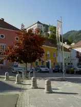 Murau, Hauptplatz mit Blick auf das Schloss (03.10.2013)