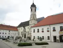 Weyarn, Klosterkirche St. Peter und Paul, erbaut von 1687 bis 1793 durch Abt Gelasius Harla�, Baumeister Lorenzo Sciasa (06.10.2013)