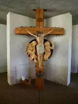 Schluchsee, die 12.Station des Kreuzweges in der St.Nikolaus-Kirche, eine Arbeit des Breisacher K�nstlers Helmut Lutz, Juli 2013