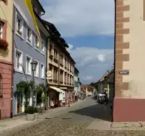 Endingen am Kaiserstuhl, Blick vom Marktplatz in die Hauptstra�e, Juni 2013