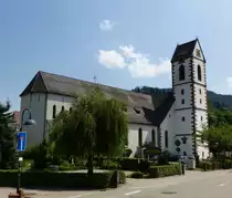 Wolfach im Schwarzwald, die katholische Stadtpfarrkirche St.Laurentius, geht zur�ck auf das 14.Jahrhundert, letzter Umbau von 1939-40, Juli 2013