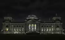 Berlin  --  Dem Deutschen Volke
Aufgenommen am 19.03.2010