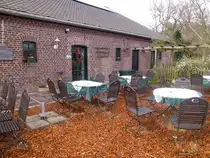 Immer einen Besuch wert, auch wenn es weit weg von der Hauptstra�e liegt: Bauernhofcaf� Binnenheide in Winnenkendonk (Stadt Kevelaer, Kreis Kleve, NRW, M�rz 2014)