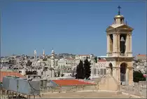 . Blick �ber Bethlehem -

Die Altstadt von Bethlehem. Rechts der Turm des griechisch-orthodoxen Kloster, das neben der Geburtskirche steht.

27.03.2014 (Matthias)