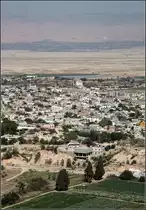 . Jericho -

Jericho geh�rt zum pal�stinensischen Autonomiegebiet, Zone A. Im Hintergrund geht der Blick �ber den Jordan hin�ber nach Jordanien.

21.03.2014 (Matthias)