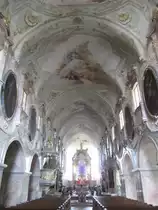 Geras, Langschiff der Stiftskirche Maria Geburt, Fresken von Paul Tr�ger (18.04.2014)