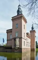 Schlo� Gracht - Westseite -. 1433 erste urkundliche Erw�hnung, Eftstadt-Liblar - 02.04.2014