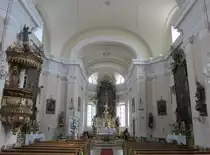 Aspersdorf, Kanzel und Alt�re der St. Georg Kirche (19.04.2014)