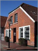 Sande. Geb�ude in der Kirchstra�e im Ortsteil Neustadtg�dens. 20.03.2014