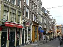 Zeedijk
Auf dieser Teil der Zeedijk befindet sich ein Chinatown
Eigentlich so klein das man besser sagen kann Chinastrasse
20-07-2007
