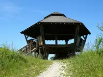 Niffer, nahe der Ortschaft steht am Rhein-Rhone-Kanal dieser Aussichtsturm und bietet einen sch�nen Rundblick, Mai 2014