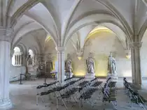 Alcobaca, K�nigsaal mit Statuen der K�nige Portugals (28.05.2014)