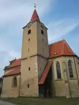 Gross, St. Veit Kirche, barockisierte Saalkirche mit hochgotischem S�dturm (19.04.2014)