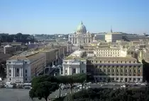 Roma / Rom im Februar 2005: Vom Castel Sant' Angelo / von der Engelsburg kann man die Basilica San Pietro / den Petersdom, einen Teil der Piazza San Pietro / des Petersplatzes, die Via della Conciliazione, die zur Piazza San Pietro f�hrt, und die Piazza Pia (vorne rechts) sehen.