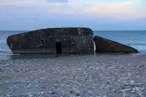 Atlantikwallbunker des II.Weltkrieges am Strand von Vigs�, aufgenommen am Abend des 16.04.2014.