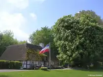 Reetdach gedecktes Haus bei Sieseby an der Schlei (Kreis Rendsburg-Eckernf�rde, Schleswig-Holstein, Mai 2010)