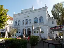 In der Binzer Villa  SALVE  ist Frau Merkel des �fteren zu Besuch,nur am 20.Juli 2014,traff ich Sie nicht an.