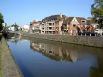 Kortrijk, H�user an der Leie (01.07.2014)