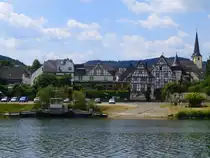 Deutschland, Rheinland-Pfalz, Landkreis Cochem-Zell, P�nderich an der Mosel mit seinen zahlreichen Fachwerkbauten aus dem 16. Jahrhundert. 26.04.2014