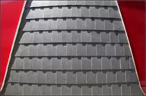 . Duale Hochschule L�rrach - 

Einen ganz eigenen Reiz hat die Fassadenverkleidung mit Naturschiefer, insbesondere bei sonnigen Lichtverh�ltnissen. LRO-Architekten.

18.06.2013 (Matthias)