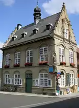 Rathaus von Elverdinge bei Ypern (02.07.2014)