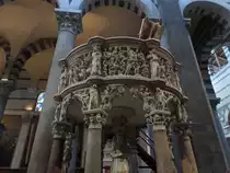 Die Kanzel von Giovanni Pisano im Dom von Pisa, Foto am 21.5.2014
