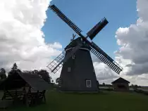 Diese M�hle steht bei Steinhagen(Kreis Vorpommern-R�gen).Ich nahm sie am 18.August 2014 auf meinem Speicher auf.