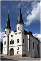 Schneeberg. Das Hospitalkirche in der Seminarstra�e geht auf das 16. Jahrhundert zur�ck. Die T�rme wurden erst 1846 hinzugef�gt. 12.08.2014