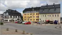 Zw�nitz. Der Markt in Zw�nitz. Am linken Bildrand ist das Fachwerkgeb�ude des Hotels Ro� zu sehen. 14.08.2014
