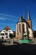 Deidesheim, sp�tgotische St. Ulrich Kirche und altes Rathaus am Marktplatz (26.07.2009)