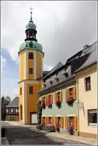 Wolkenstein. Die Gro�e Kirchgasse mit der St.-Bartholom�us-Kirche. 
15.08.2014