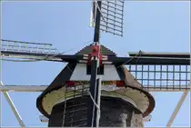 Bad Zwischenahn. Die Kappe der Windm�hle Bad Zwischenahn. Hier sind die Jahreszahlen 1811 und 1960 zu lesen.
28.08.2014
Weitere Infos zur M�hle: 
http://www.niedersaechsische-muehlenstrasse.de/index.php?id=424