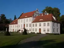 Das Gutshaus Boldevitz liegt zwischen Bergen/R�gen und Gingst.Bekannt ist das Gutshaus auch aus der ZDF Serie  Hallo Robbie .Aufnahme vom 06.September 2014.