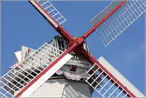 Langwedel, Ortsteil Etelsen. Haube und Fl�gelkreuz der 1871 gebauten Windm�hle  Jan Wind . 
04.09.2014