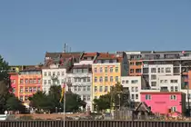 HAMBURG, 04.09.2014, H�userfront in der St. Pauli Hafenstra�e