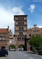 Das Burgtor ist neben dem ber�hmten Holstentor das einzige noch erhaltene Stadttor im Norden von L�beck (Mai 2011)
