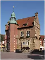 Meppen. Das Rathaus wurde 1408 aus Findlingen gebaut. 1601 bis 1605 erfolgte eine in Backstein ausgef�hrte Erweiterung und Aufstockung.
17.09.2014