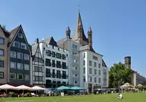 K�ln - Delfter Haus und Rheinhotel N�he Fischmarkt und dahinter Gro�-St.-Martin - 31.07.2014