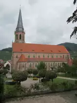 Kappelrodeck, Kath. St. Nikolaus Kirche, erbaut von 1902 bis 1907, die Kirche hat mit 76 Meter den zweith�chsten Kirchturm der Erzdi�zese Freiburg (01.09.2014)