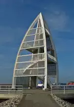 . Juist - Das Seezeichen auf Juist. 10.10.2014 (Hans)

Das Seezeichen auf der ostfriesischen Insel Juist ist eines der Wahrzeichen der Insel. Das 17 Meter hohe Seezeichen befindet sich an der Hafeneinfahrt von Juist und hat die Form einer im Strom treibenden Boje. �ber eine Treppe gelangt man zu einer Aussichtsplattform und hat einen herrlichen Blick auf das Wattenmeer. 