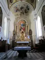 Oberdrauburg, Hochalter von 1870 der St. Oswald Kirche, Altarbilder von Melchior 
Paus Deschwanden, Gew�lbemalereien von Christoph Brandst�tter von 1809 (19.09.2014)