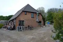 Rundgang durch das kleine Fischerdorf Vitt an dieser Gastst�tte vorbei (Gemeinde Putgarten, Halbinsel Wittow, R�gen, Mai 2011)